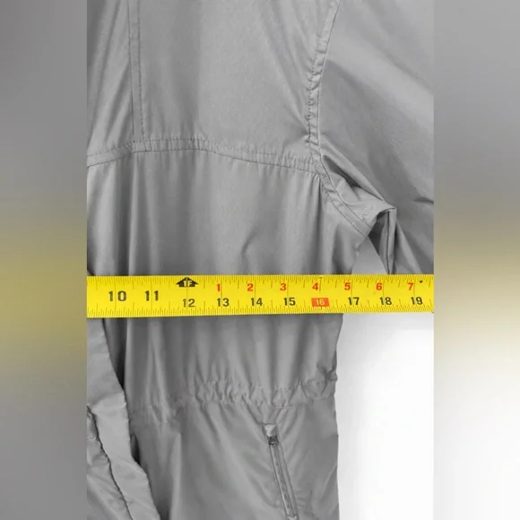 Garnet Hill Gray Lightweight Water Resistant Jacket, sz S - Picture 4 of 8
